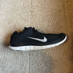 Nike Free 4.0 Flyknit - Men’s 9 / Women’s 10.5